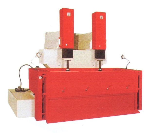 牛頭火花機CNC1680